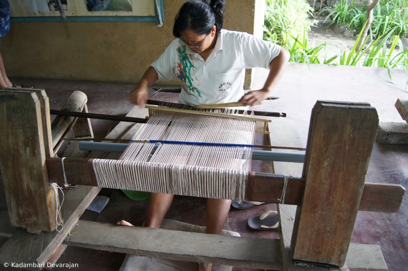 /photos/bali/weaving_sc.JPG