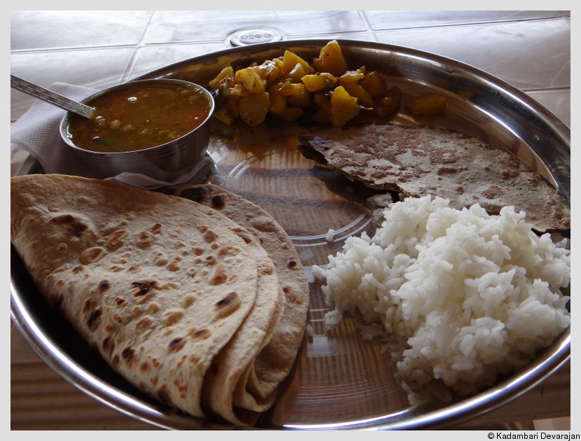 /photos/banni/kutchi_thali.JPG